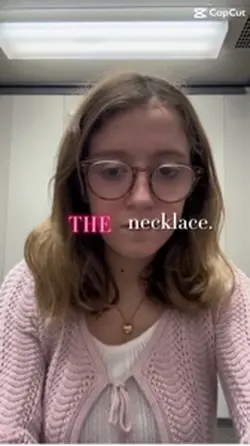 The necklace 