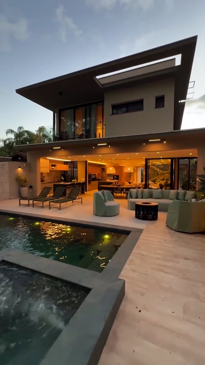 Real Estate Ads