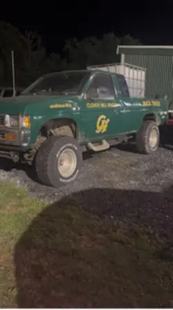 Buck truck