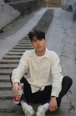 At night in a bustli