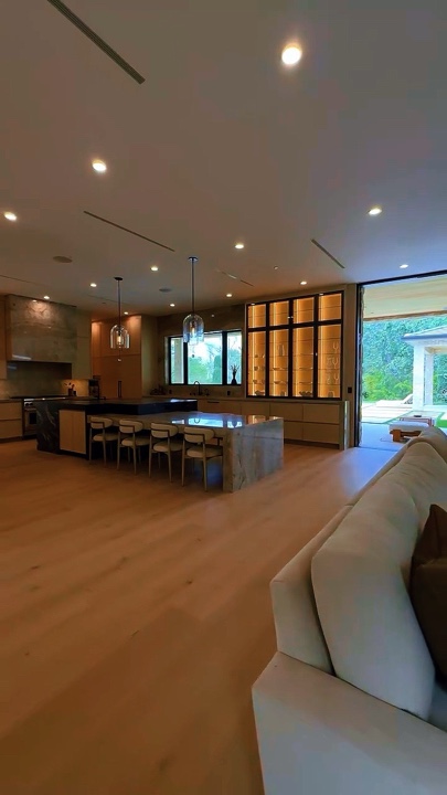 Real Estate Ads
