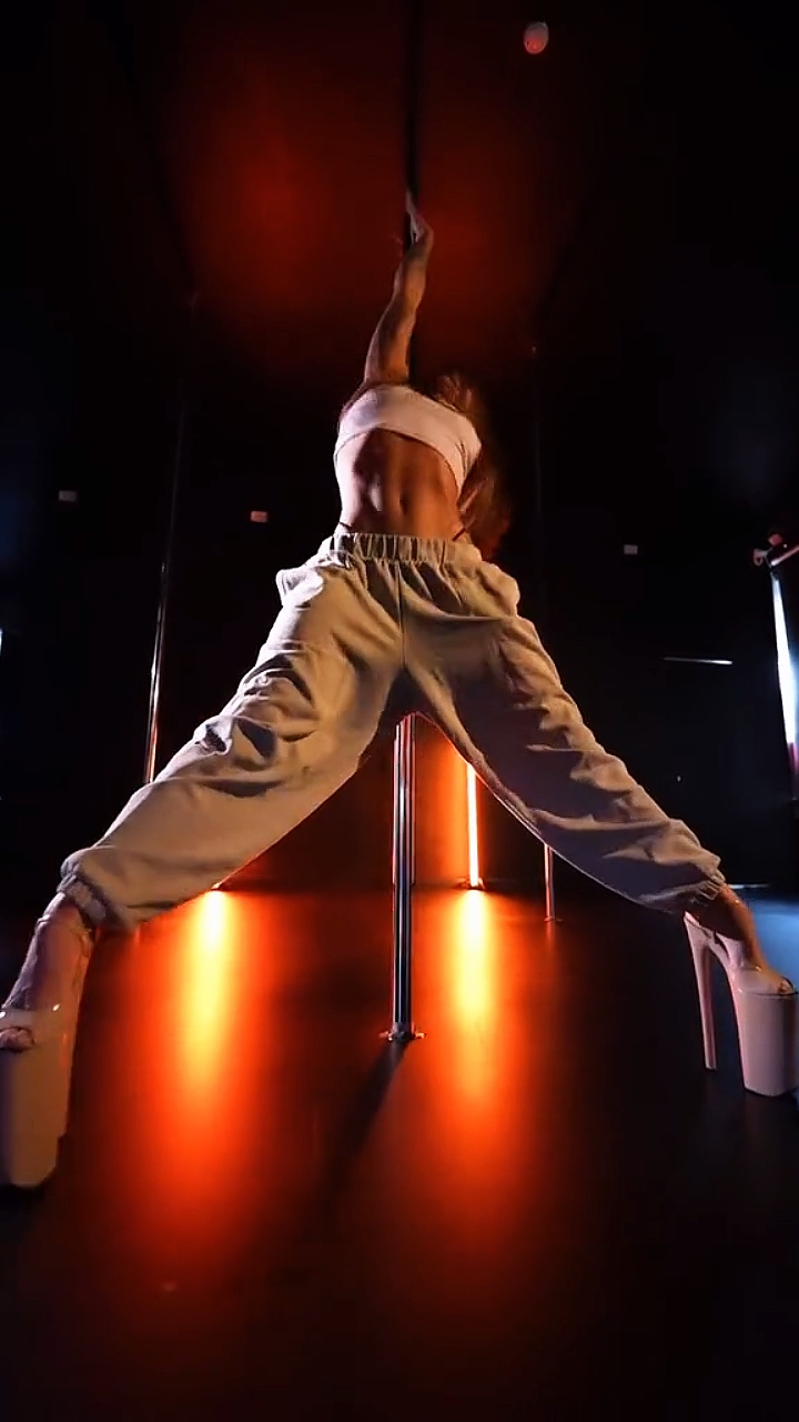Pole dance