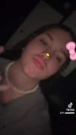 BELA DIMITRESCU 🧎🏻‍♀️