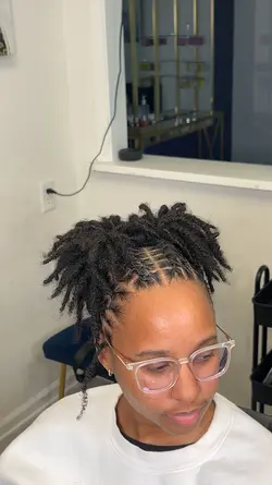 Women Loc style