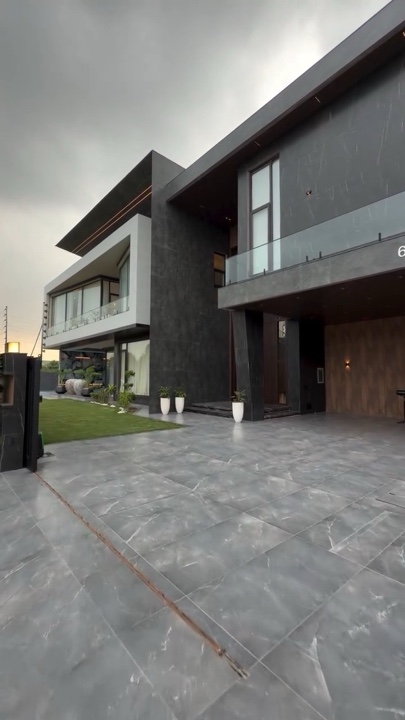 Real Estate Ads