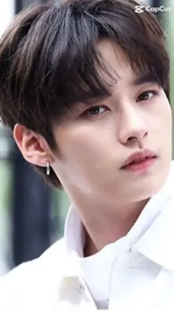 Lee know as a female