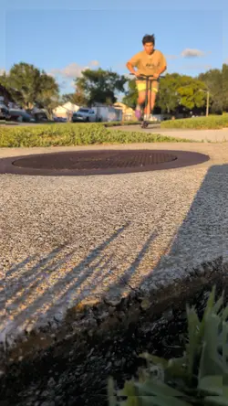 Lil scoot jumps