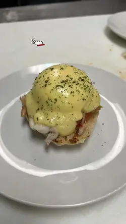 Lobster Benedict 
