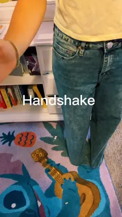 Hand shake
