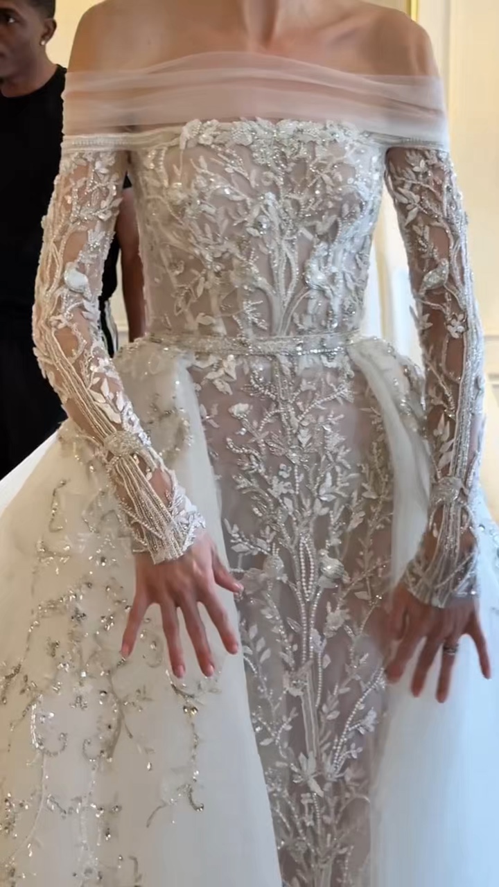 Hochzeitskleidung 	