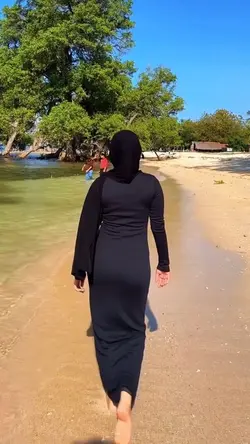 Slow motion clipper