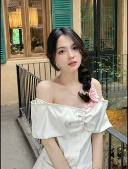 A stylish young woma