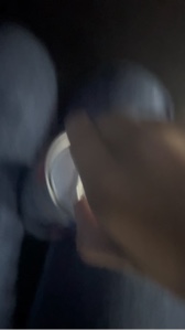이것 좀 가져가 