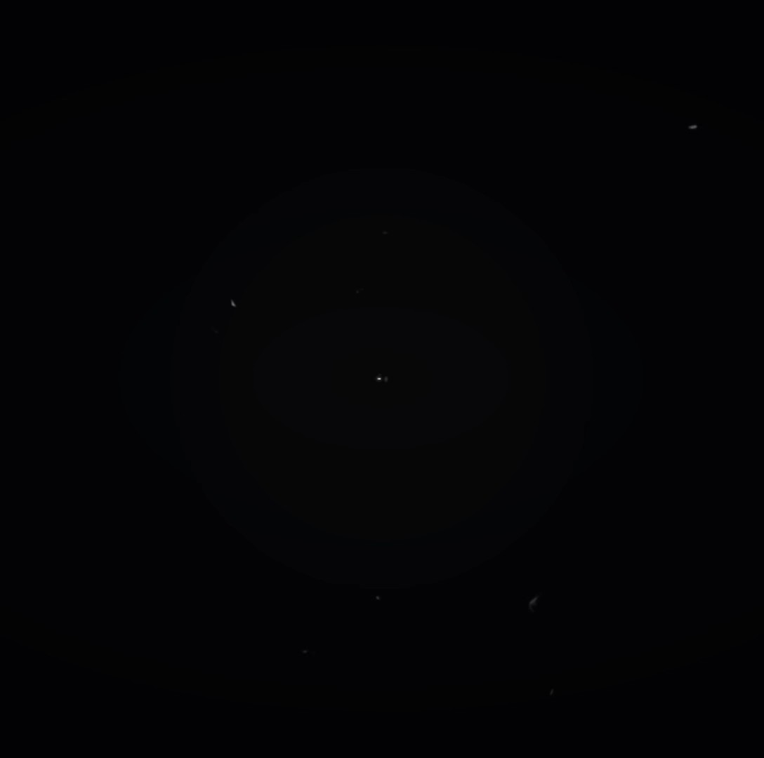 Silent moves. Loud r