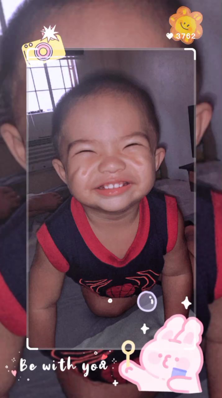 bayi laki laki lucu