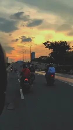 Lirik Lagu Letmedown