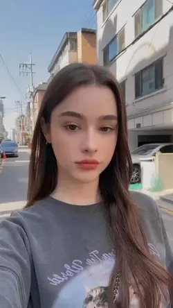 1 video + 7 foto 