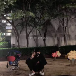 소년은 커다란 모험 앞에 서있다