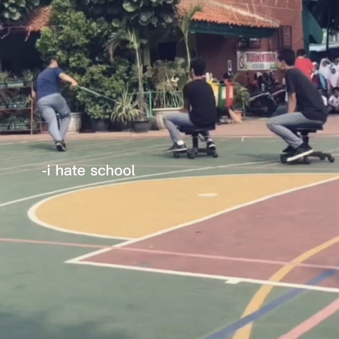 Eu odeio a escola. Desculpe?