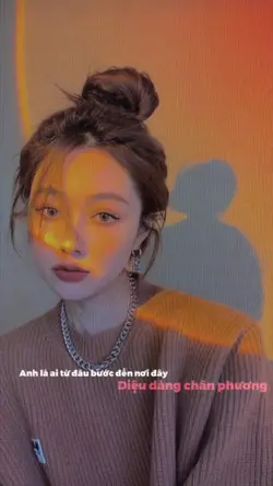 Mẫu lyrics • màu lạ
