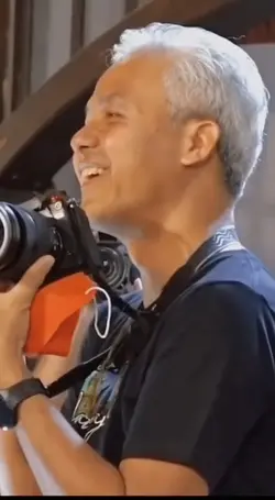 difotoin Pak Ganjar