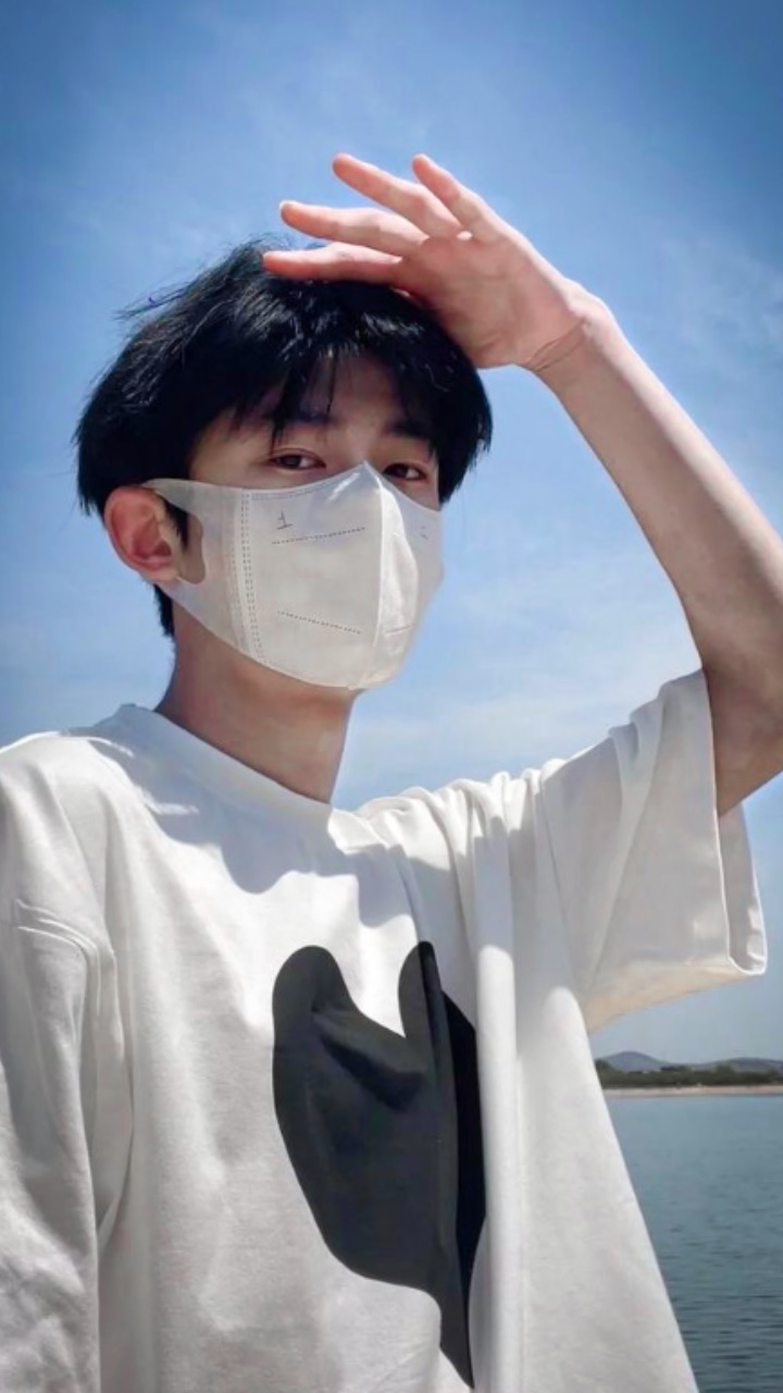 มันแน่นอก