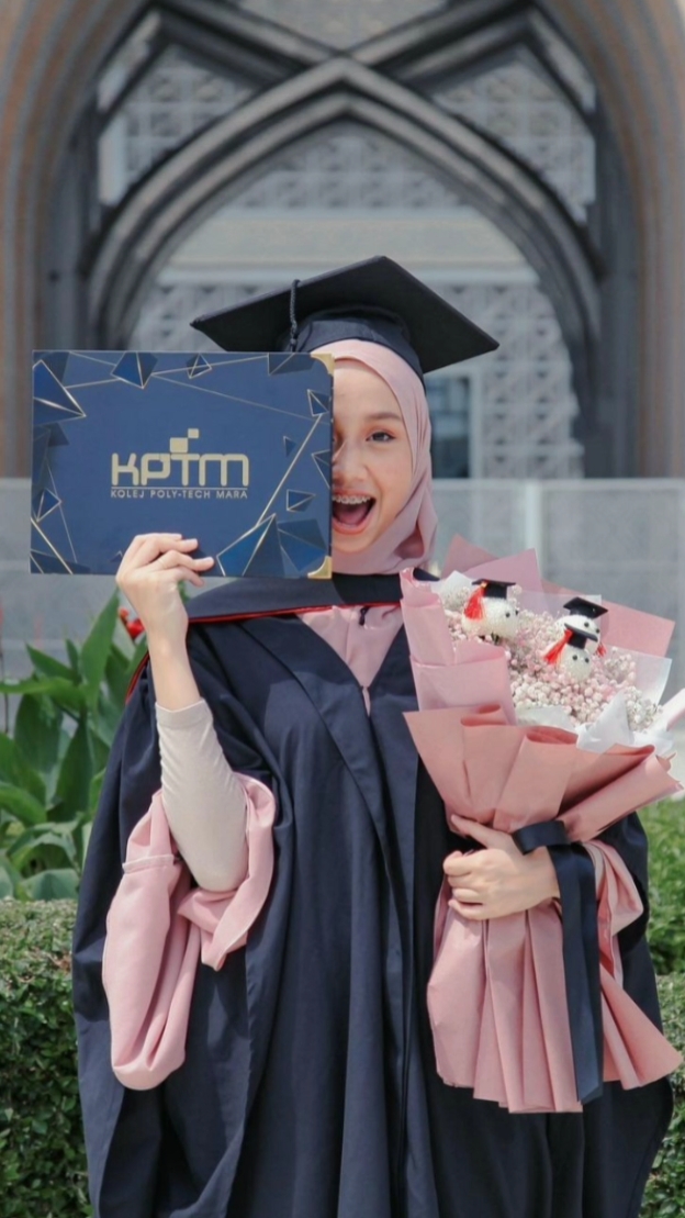 wisuda
