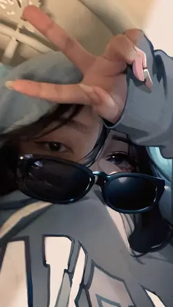 2รูป เปลี่ยนเป็นai