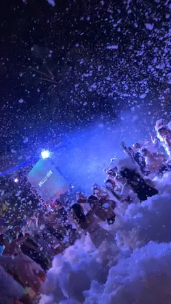 PARTY FOAM NEW YEAR