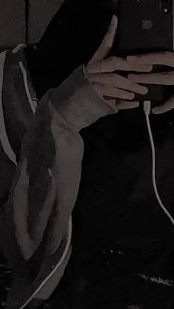 nyesek y