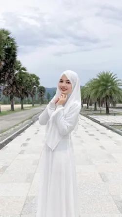 sesaat kau hadir🤍