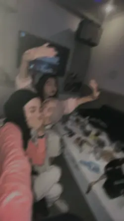 versi blurnya ygy