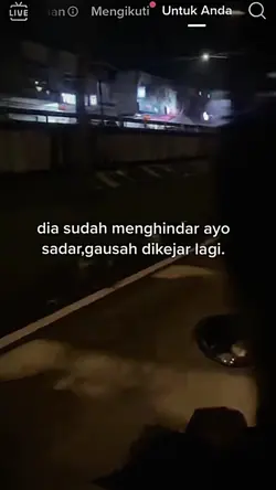dia sudah menghindar