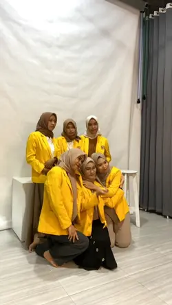 BESTIE BANGET 
