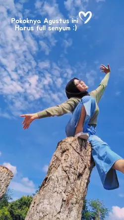 Agustus full senyum 