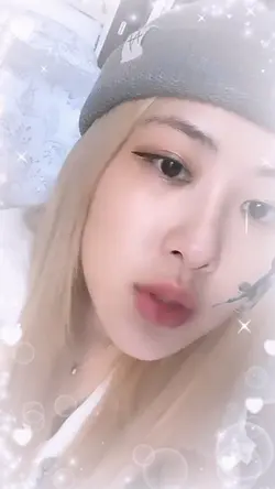 cute+กรอบฟุ้ง