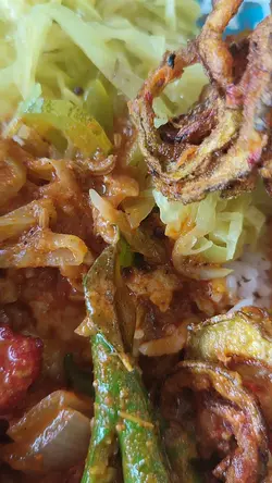 review makan