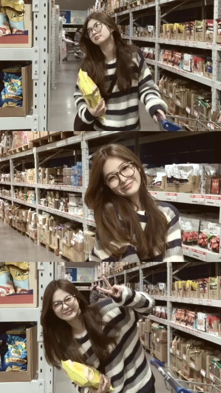 yg komen tmbah cakep