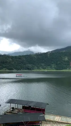 Status perahu kertas