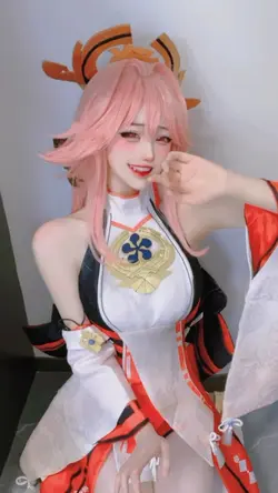 Con bà bán bánh mì 