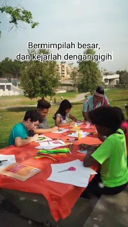 Jangan main hp aja