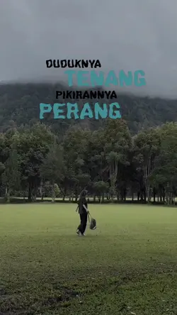 duduknya tenang 