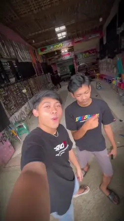beli kripik di
