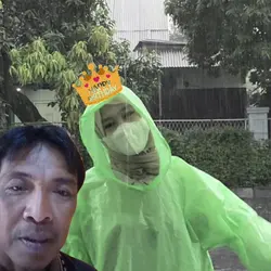 topi bisa di geser