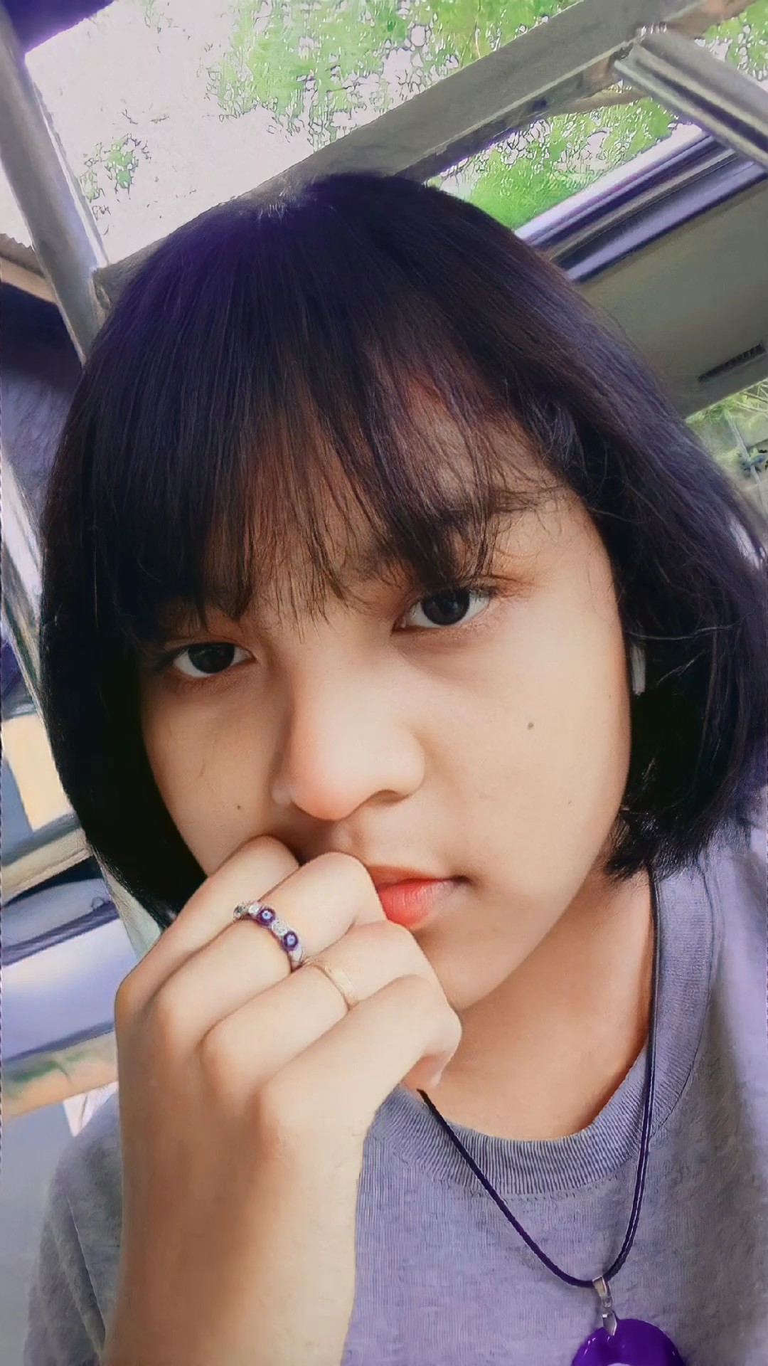 ငါကပိုလှတယ်အချစ်ရဲ့?