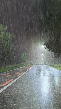 Ghép mưa + tiếng sấm