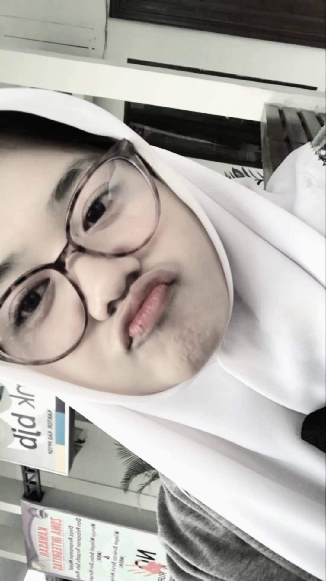 intro lagu 10foto