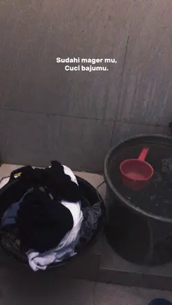 Cuci baju mu