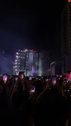 Nhiều video
