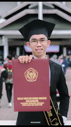 Momen Wisuda